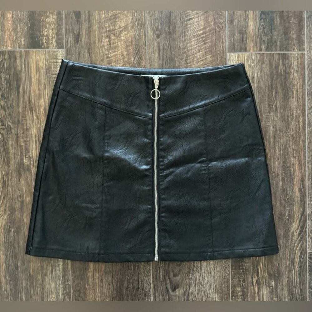 Sweet Lemon Faux Leather Skirt L